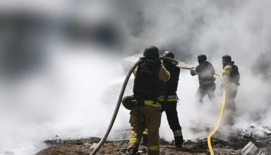 Пожежа на підприємстві харчової промисловості у Павлограді після удару