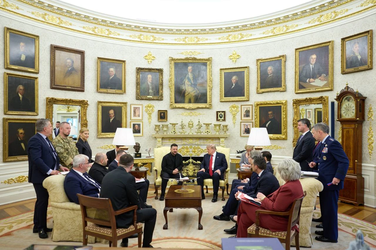 Володимир Зеленський та Дональд Трамп під час зустрічі в Овальному кабінеті Білого дому 28 липня 2026 року