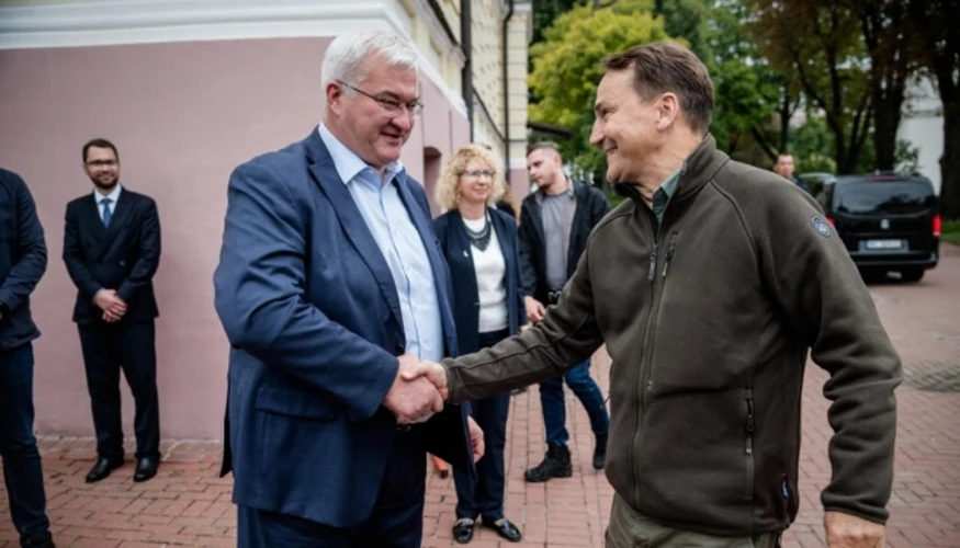 Радослав Сікорський та Андрій Сибіга на спільному брифінгу в Києві 13 вересня 2026 року