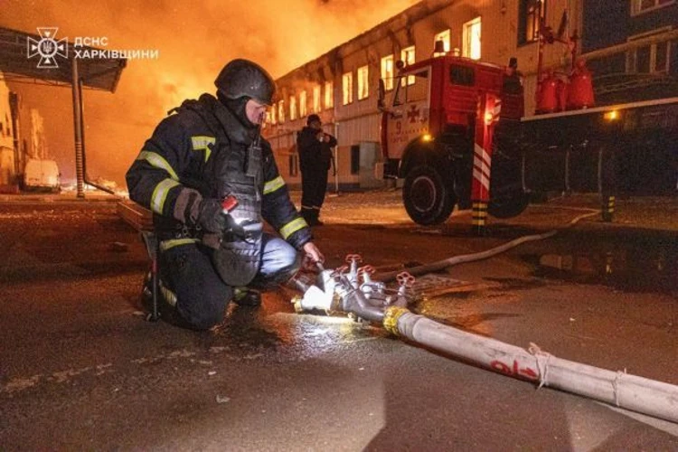 Удар по Новобаварському району Харкова: одна загинула, четверо поранені