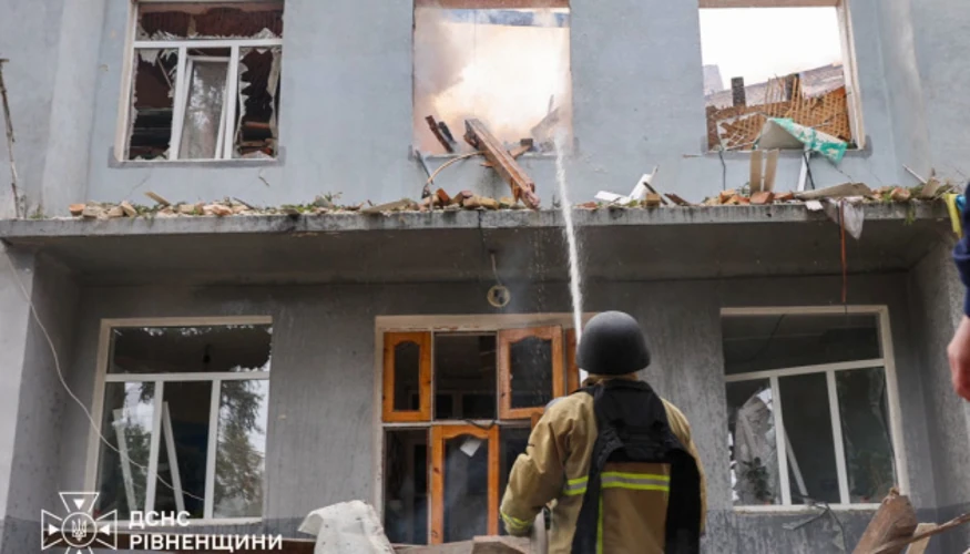 У Рівному оприлюднили цифри ліквідації наслідків удару БпЛА по навчальному закладу